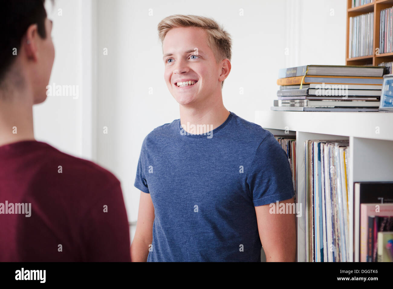 Two young people talking hi-res stock photography and images - Alamy
