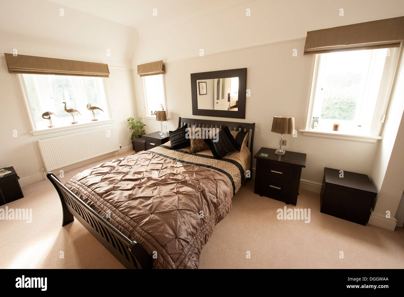 Modern Brown Chocolate coloured bedroom Bed Stock Photo Alamy