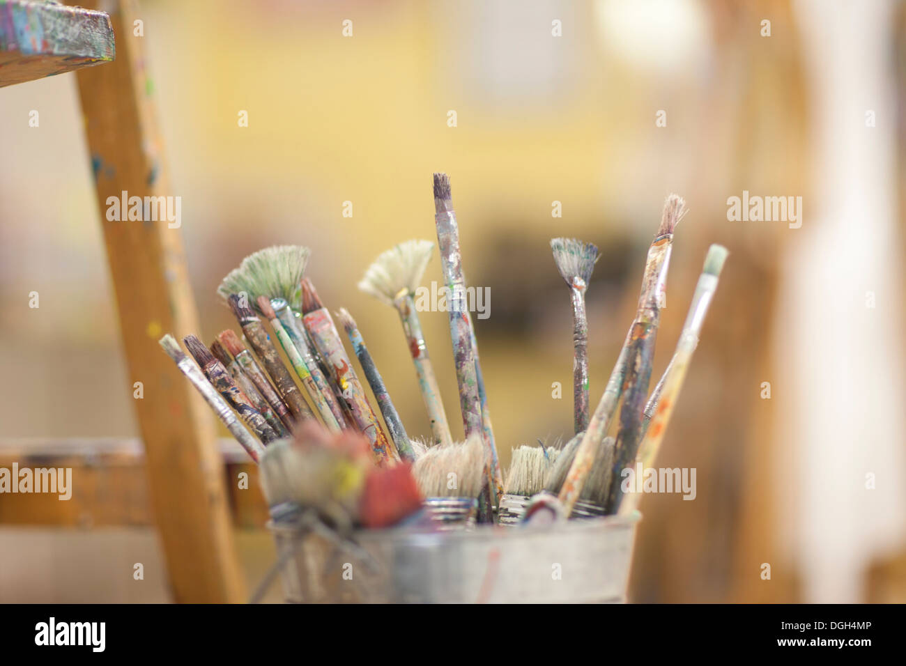 Pot of paintbrushes stock vector. Illustration of paintbrushes - 25314757