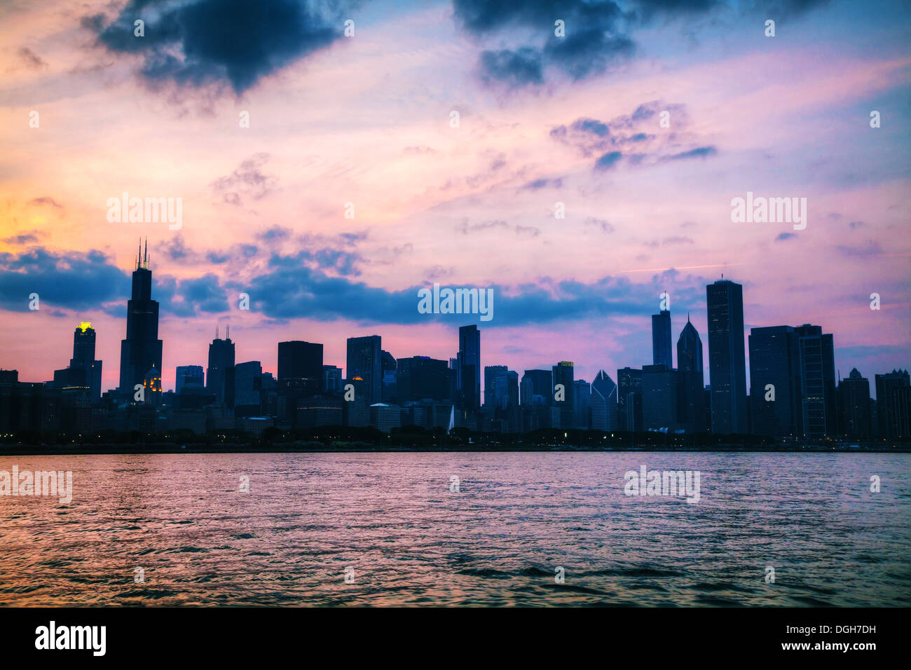 Chicago downtown cityscape hi-res stock photography and images - Alamy