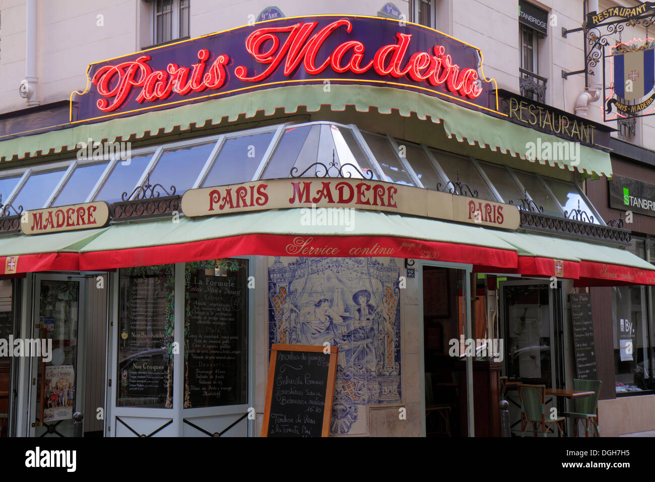 Paris France,9th arrondissement,Rue de Caumartin,Paris Madeira Madere,restaurant restaurants food dining cafe cafes,cuisine,food,cafe,brasserie,28,Fra Stock Photo