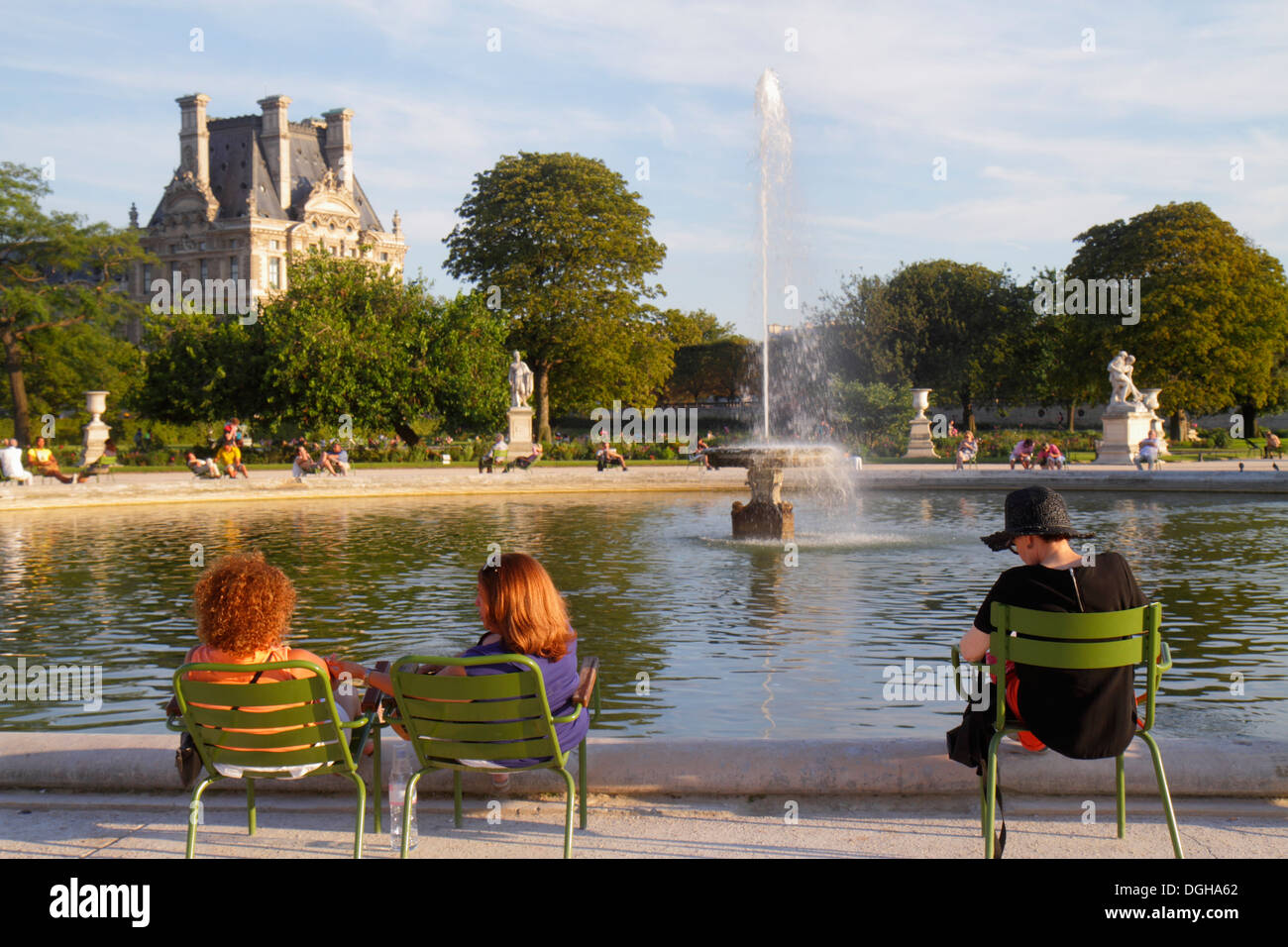 Paris France,8th arrondissement,Tuileries Garden,Jardin des Tuileries,park,Grand Bassin Rond,Basin,Louvre Art Museum,Musee du Louvre Palace,fountain,r Stock Photo