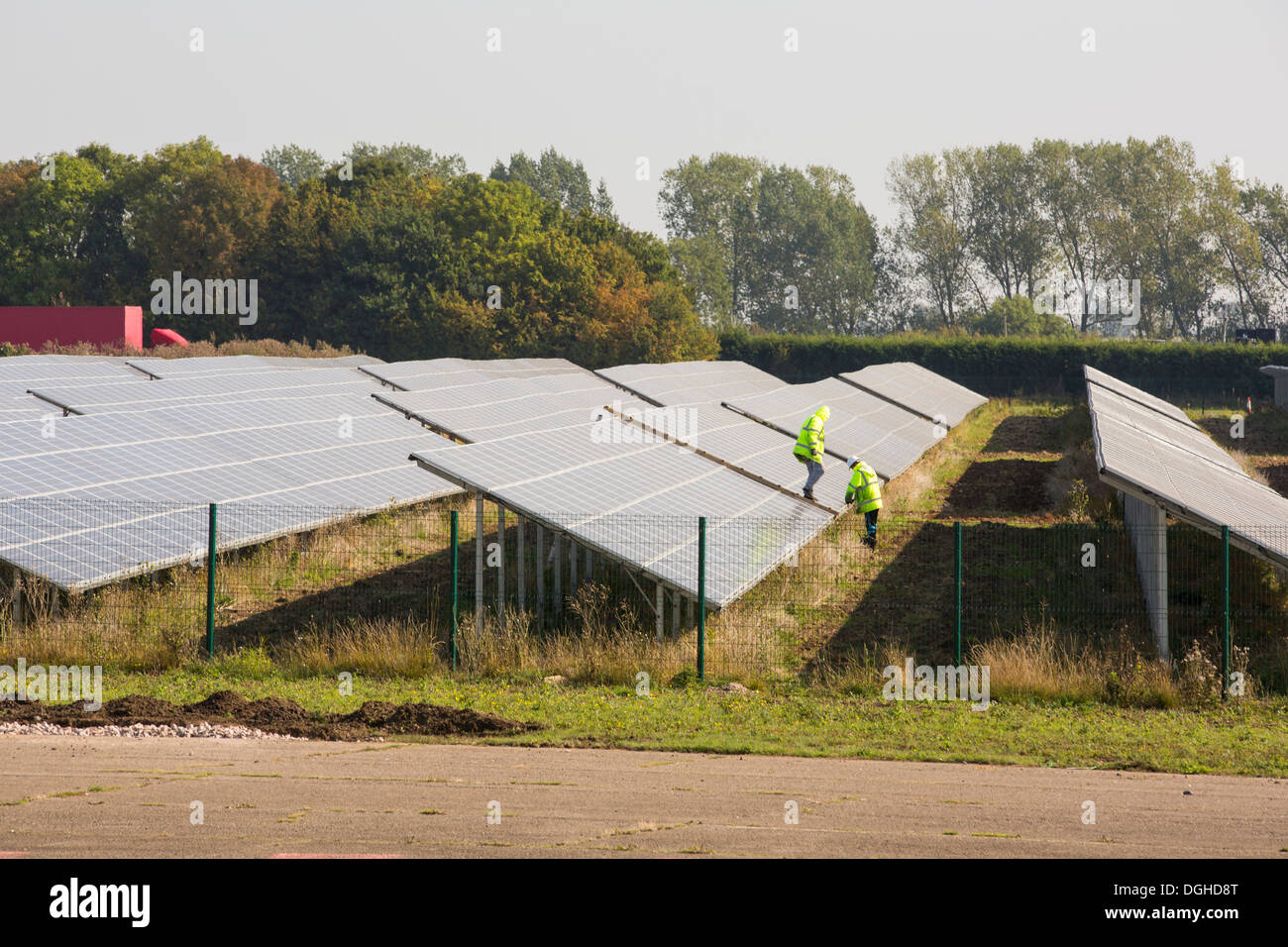 Wymeswold Solar Farm the largest solar farm in the UK at 34 MWp, based ...