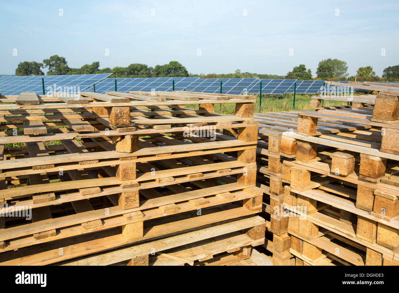 Wymeswold Solar Farm the largest solar farm in the UK at 34 MWp, based ...
