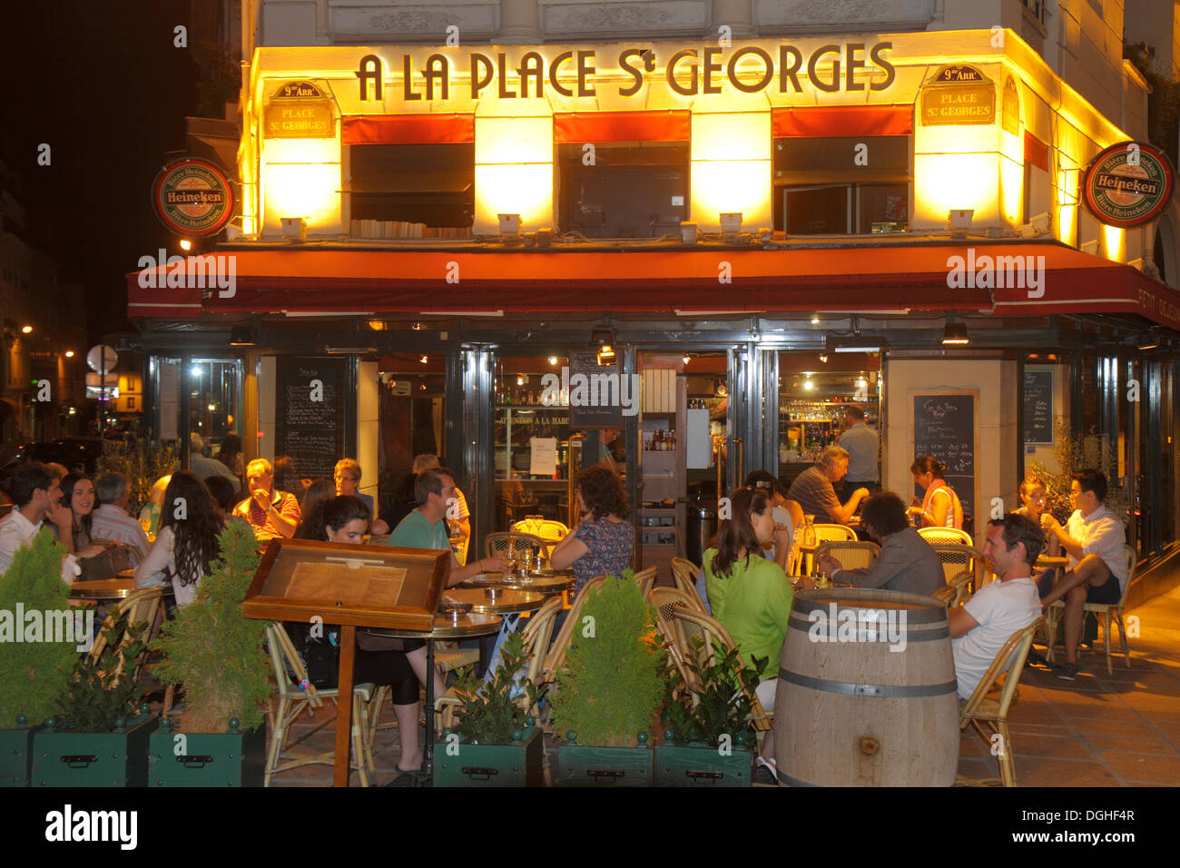 Paris France,Europe,French,Place Saint St. Georges,9th arrondissement,A La Place St. Georges,restaurant restaurants food dining eating out cafe cafes Stock Photo