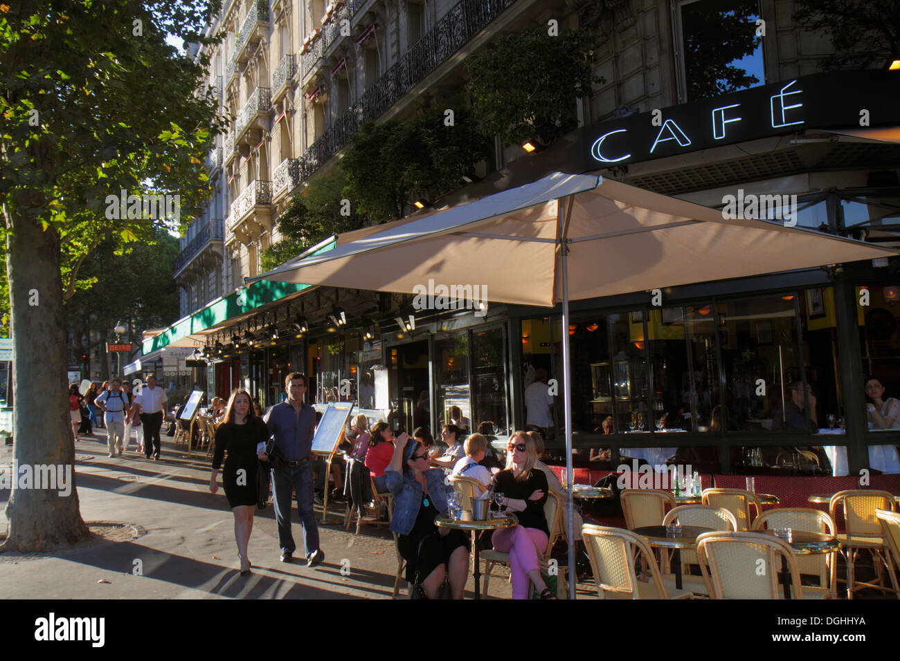 Paris France,Europe,French,8th arrondissement,Place Alma,Le Grand Corona,cafe,restaurant restaurants food dining eating out cafe cafes bistro,cuisine, Stock Photo