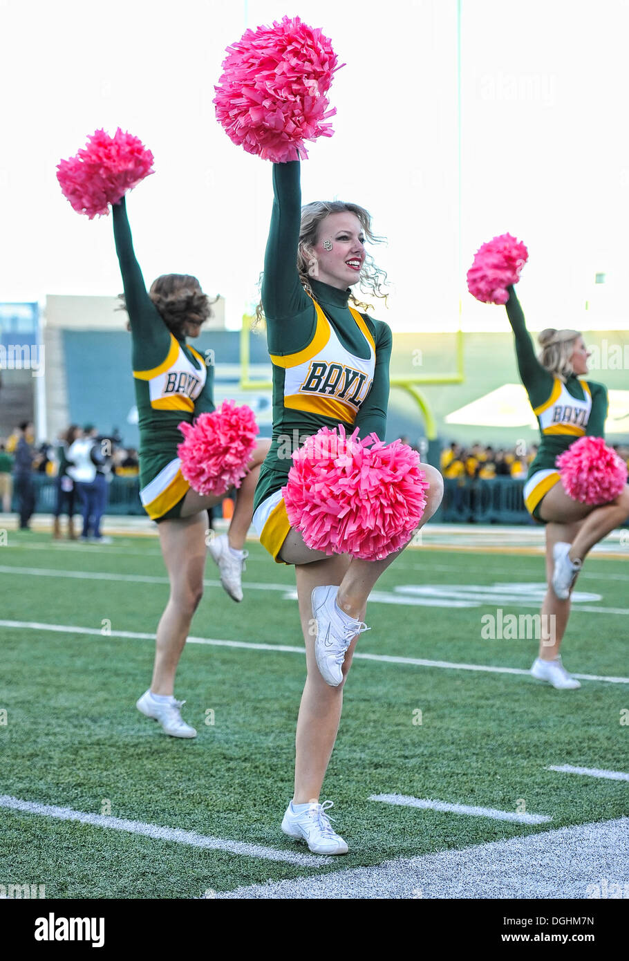 Baylor bears cheerleaders hi-res stock photography and images - Alamy