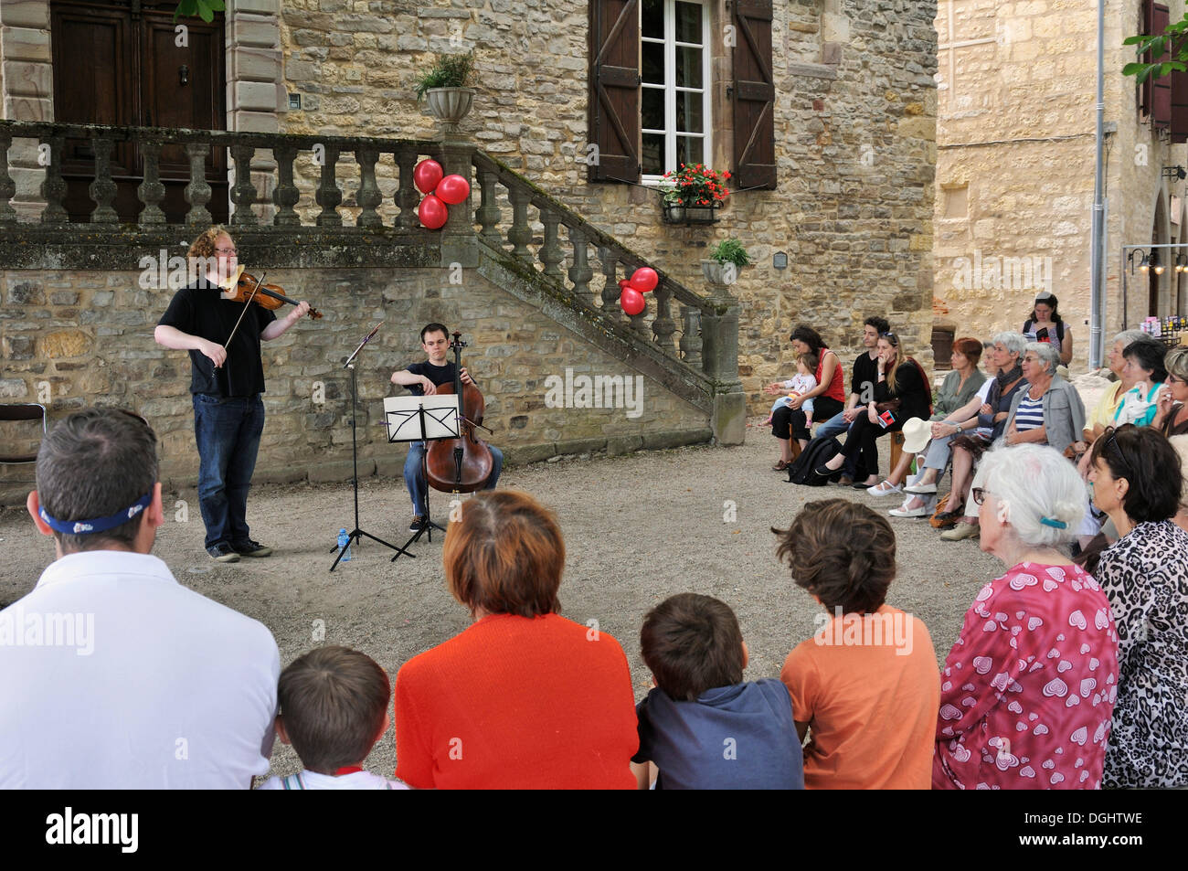 Classical concert taking place in the town hall square of Cordes-sur-Ciel, Cordes-sur-Ciel, Département Tarn, Midi-Pyrenees Stock Photo