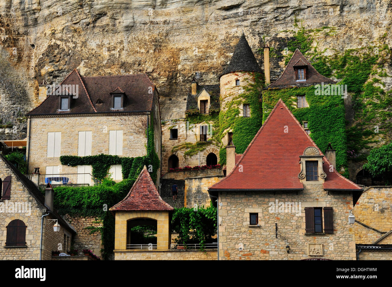 The village with the manor house "Manoir de Tarde" in La RoqueGageac