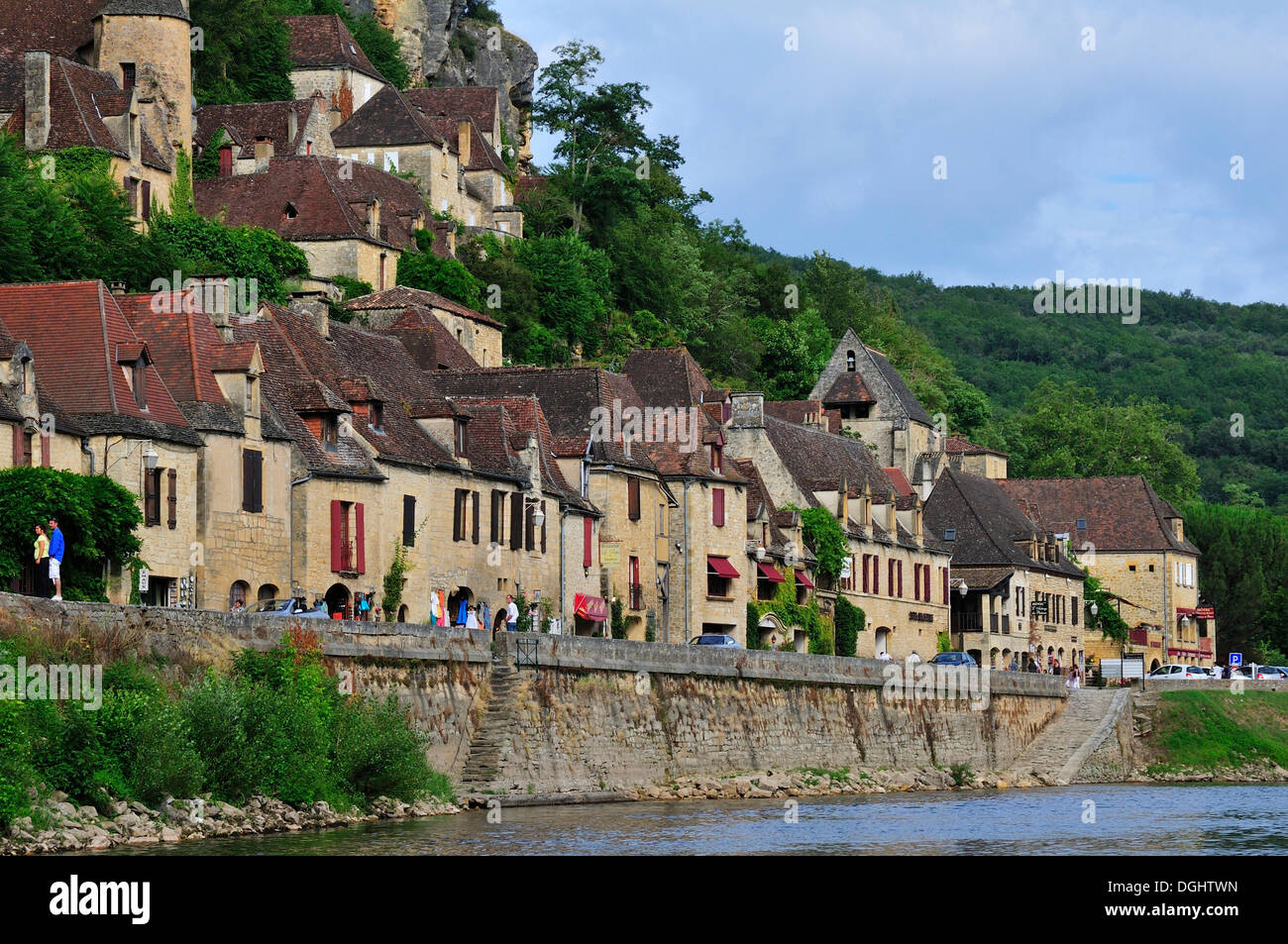 The village houses hugging the cliff in La RoqueGageac, La Roque