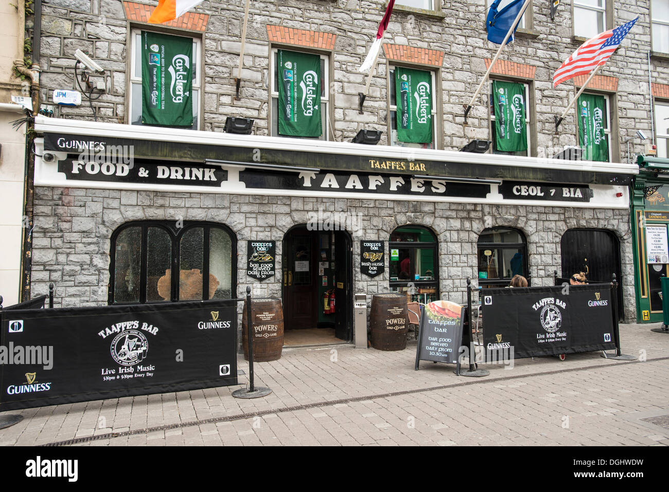 Pub bar galway ireland hires stock photography and images Alamy