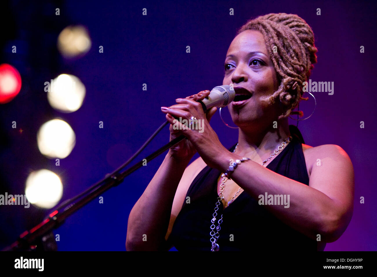 Us Jazz Singer Cassandra Wilson Live In The Lucerne Concert Hall Of The Kkl At The Blue Ball 