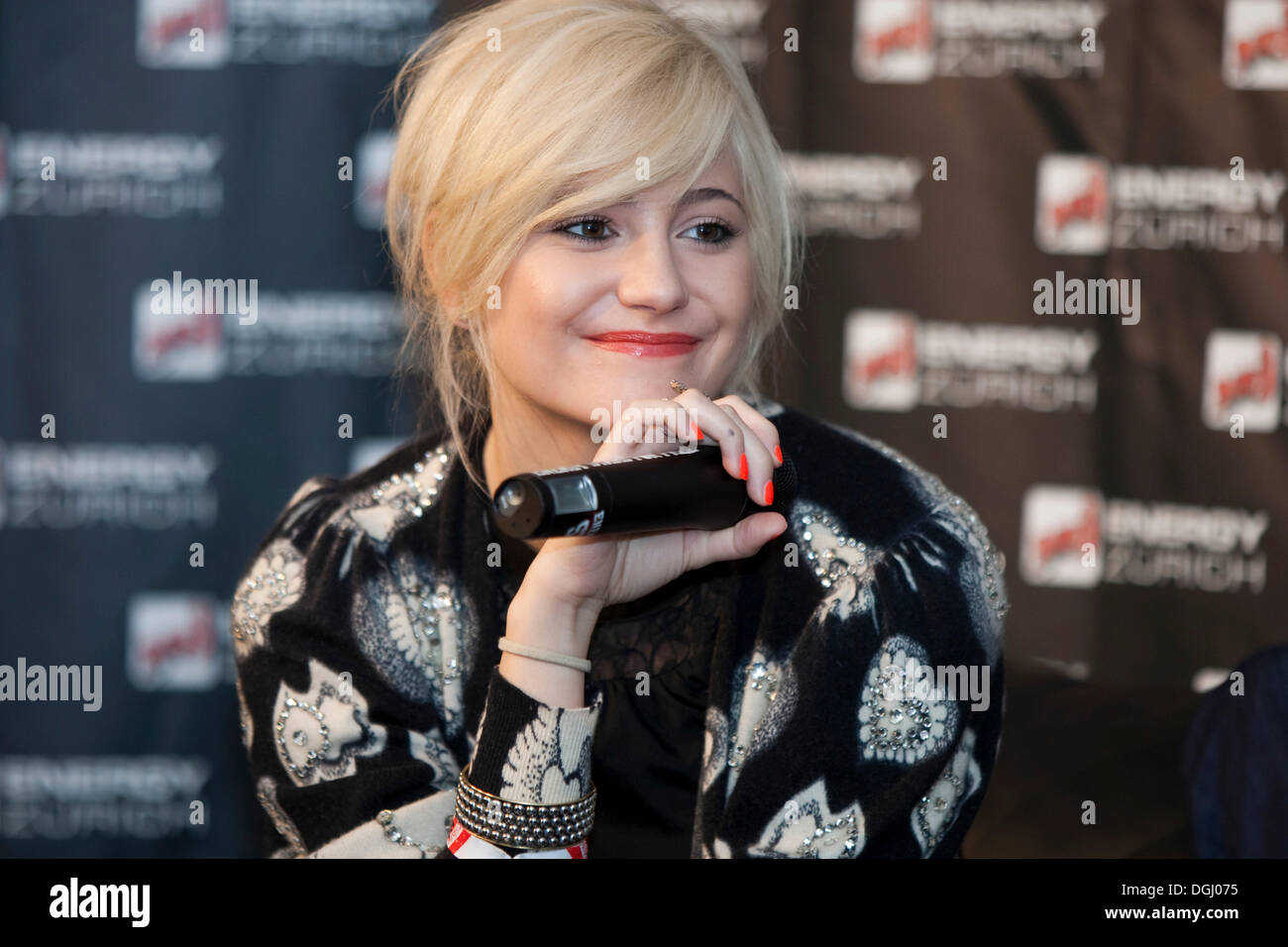 Press conference with the British singer Pixie Lott at the Energy Stars