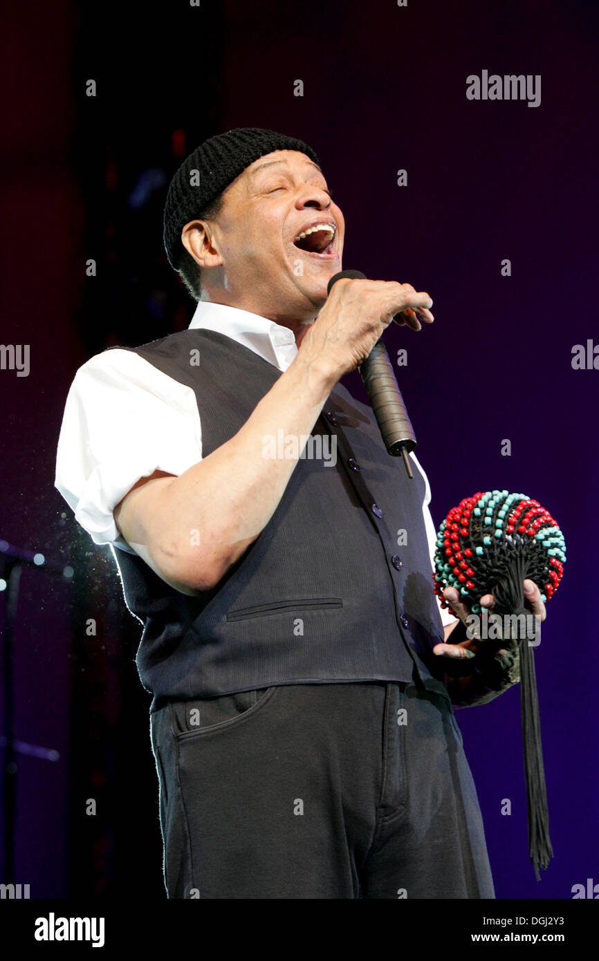 Al Jarreau, the US American jazz, pop and rhythm and blues singer and songwriter live at the Blue Balls Festival in the concert Stock Photo