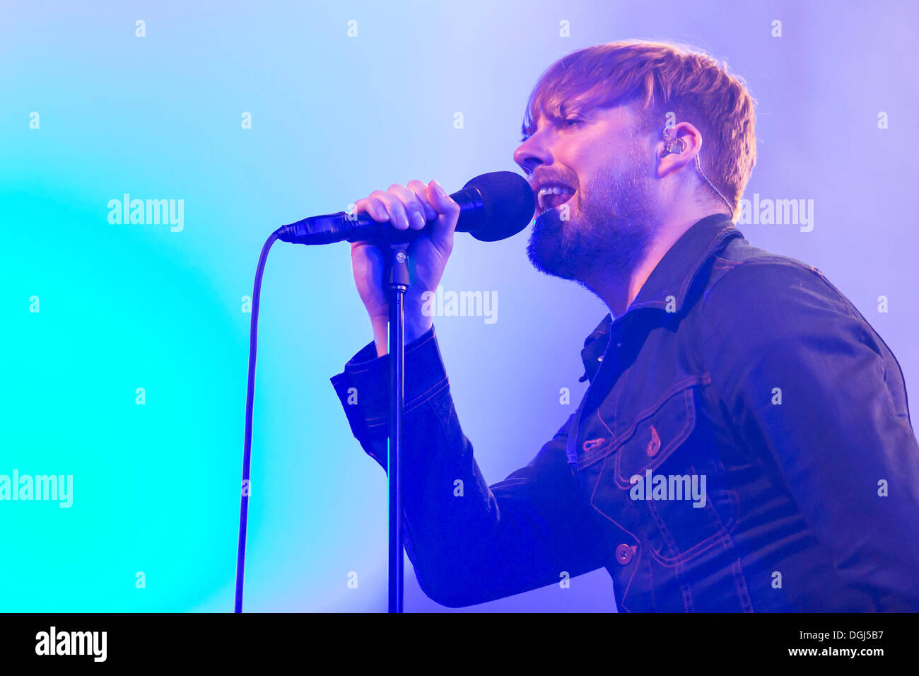 Ricky Wilson, lead singer of the British rock band Kaiser Chiefs singing live at the Luzernersaal concert hall of the Lucerne Stock Photo