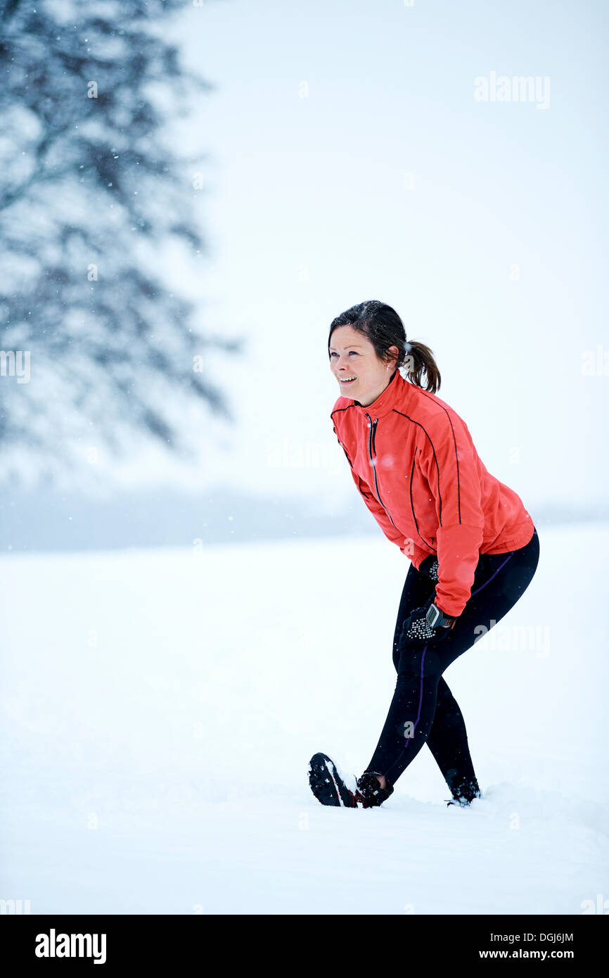 Attractive mature woman run hires stock photography and images Alamy