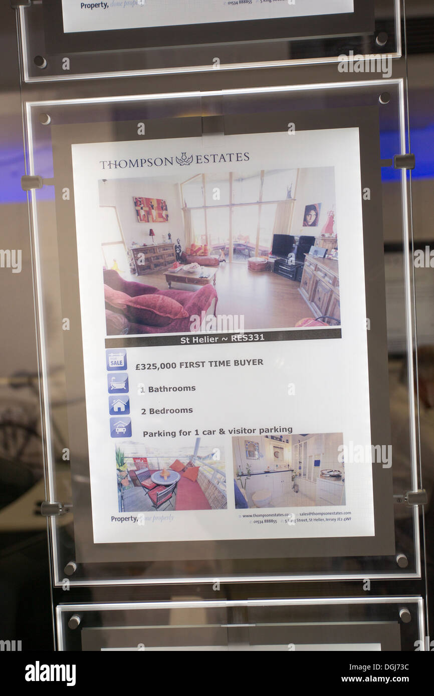Buyer estate agent window hires stock photography and images Alamy