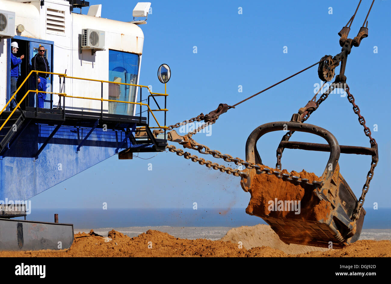 Dragline excavator operating, De Beers diamond mine, Kleinzee, South Africa, Africa Stock Photo
