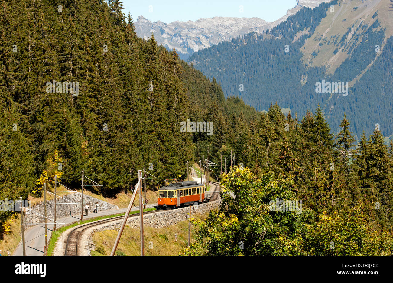 Carriage of the Muerrenbahn mountain railway between Lauterbrunnen and Muerren, Bernese Oberland, Switzerland, Europe Stock Photo