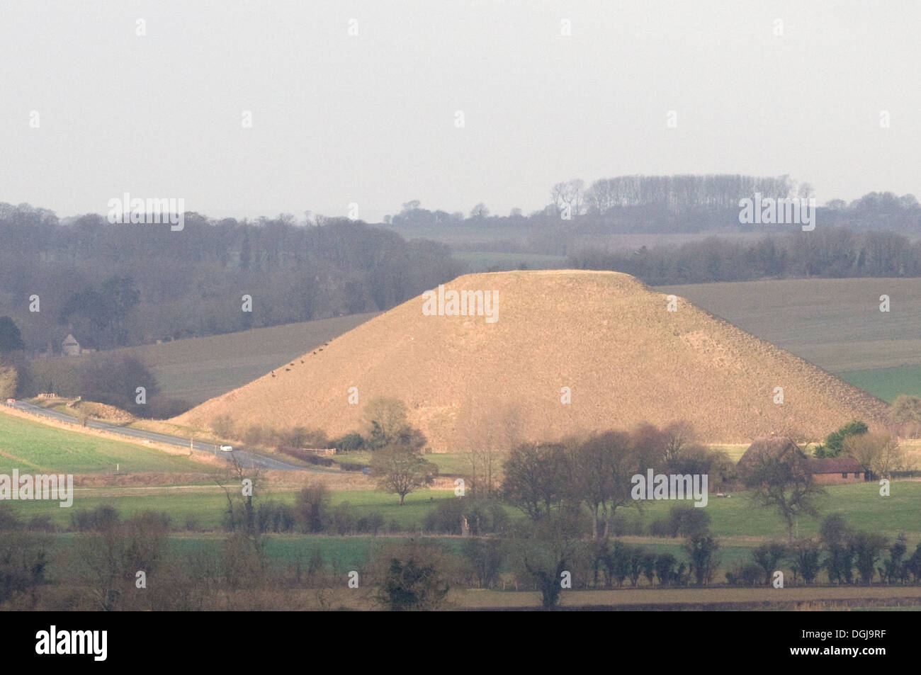 Silbury Hill late Neolithic sacred man made Mound Avebury Marlborough Wiltshire Expression of the Goddess in the landscape Stock Photo