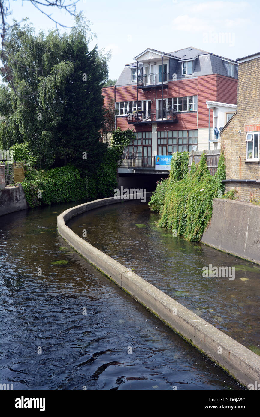 The River Wandle flows through Earlsfield Wandsworth South London Stock Photo