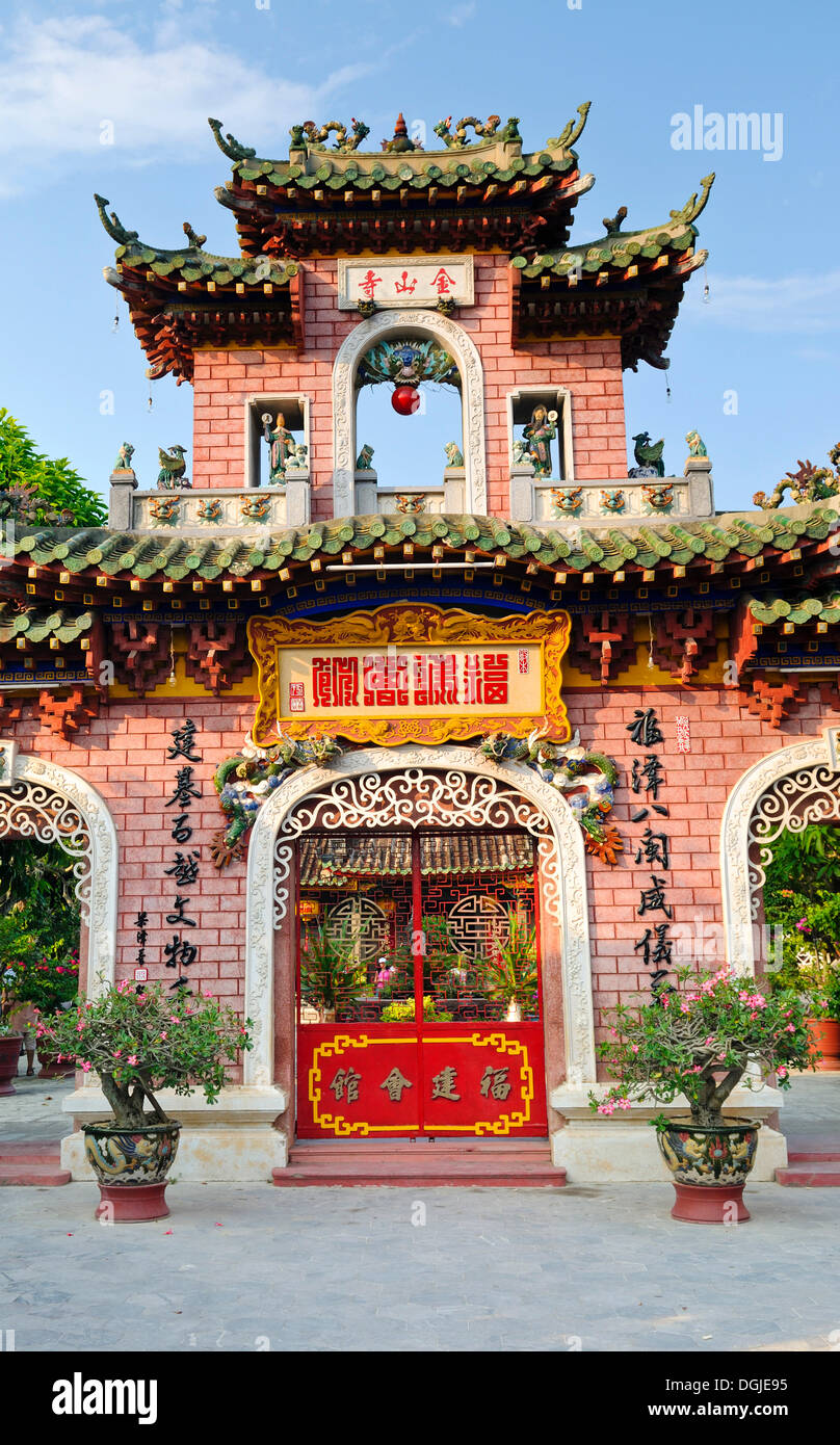 Colourful Facade of the Phuc Kien Assembly Hall of the Chinese from Fujian, Hoi An, Vietnam, Southeast Asia Stock Photo