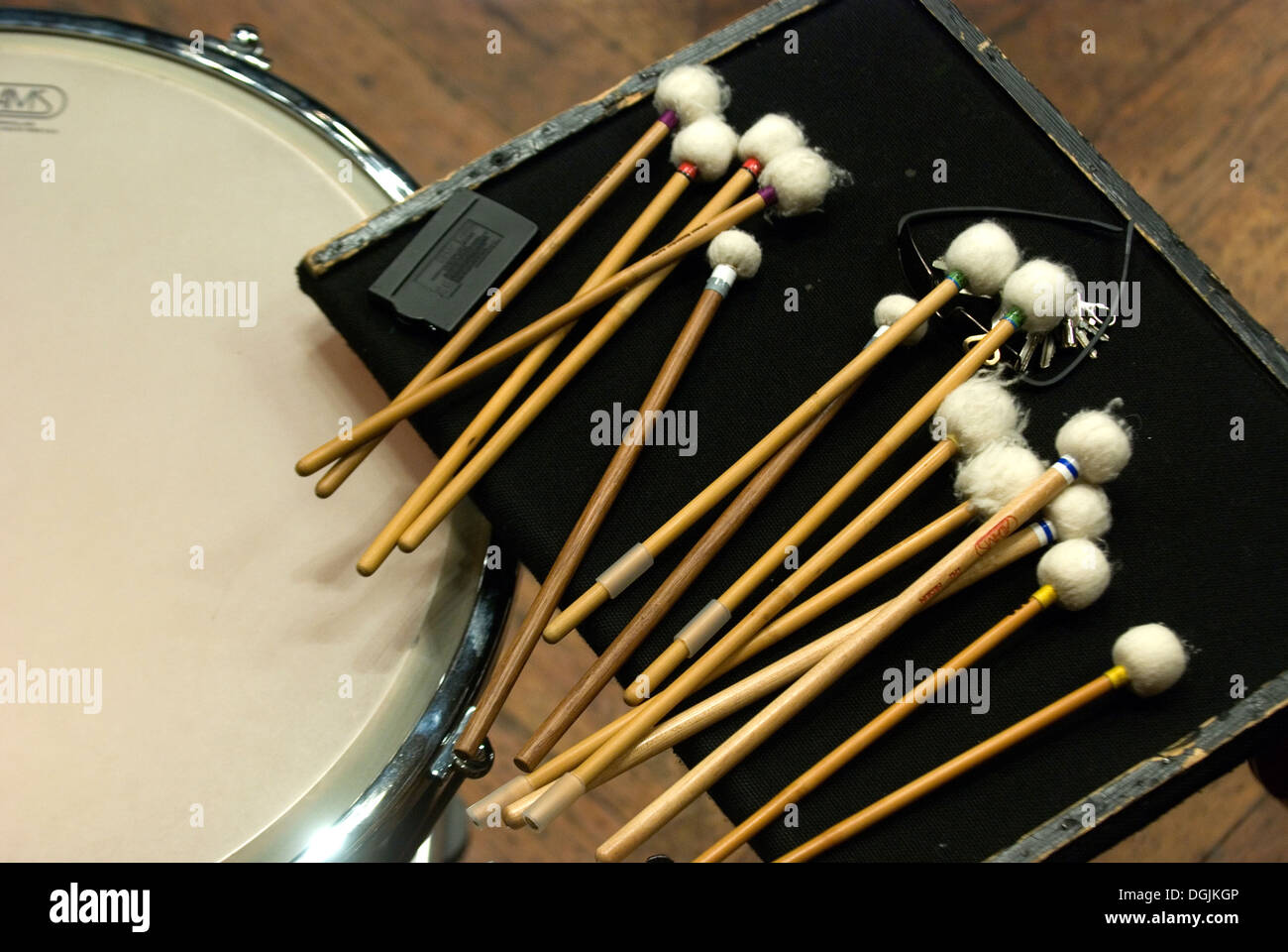 Innovative Percussion F8 Fundamental Series Medium Rubber Tan