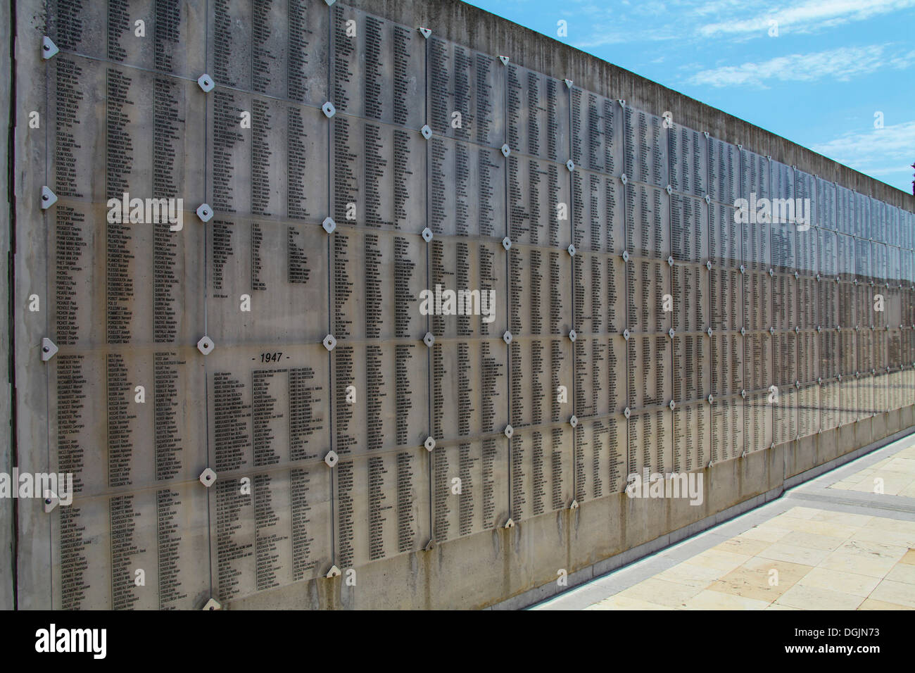 list-of-names-of-the-fallen-soldiers-french-foreign-legion-memorial