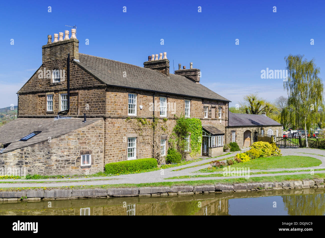 Top Lock House at the junction of the Peak Forest and Macclesfield canals, Marple, Greater Manchester, England Stock Photo