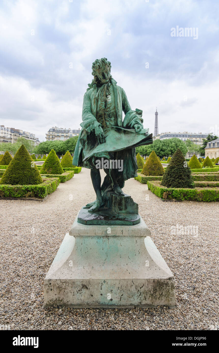 Statue of Jules Hardouin Mansart in the Jardin de l'Intendant at Les Invalides, Paris, France Stock Photo