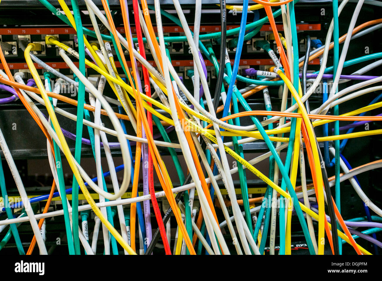 Tangled cables hires stock photography and images Alamy