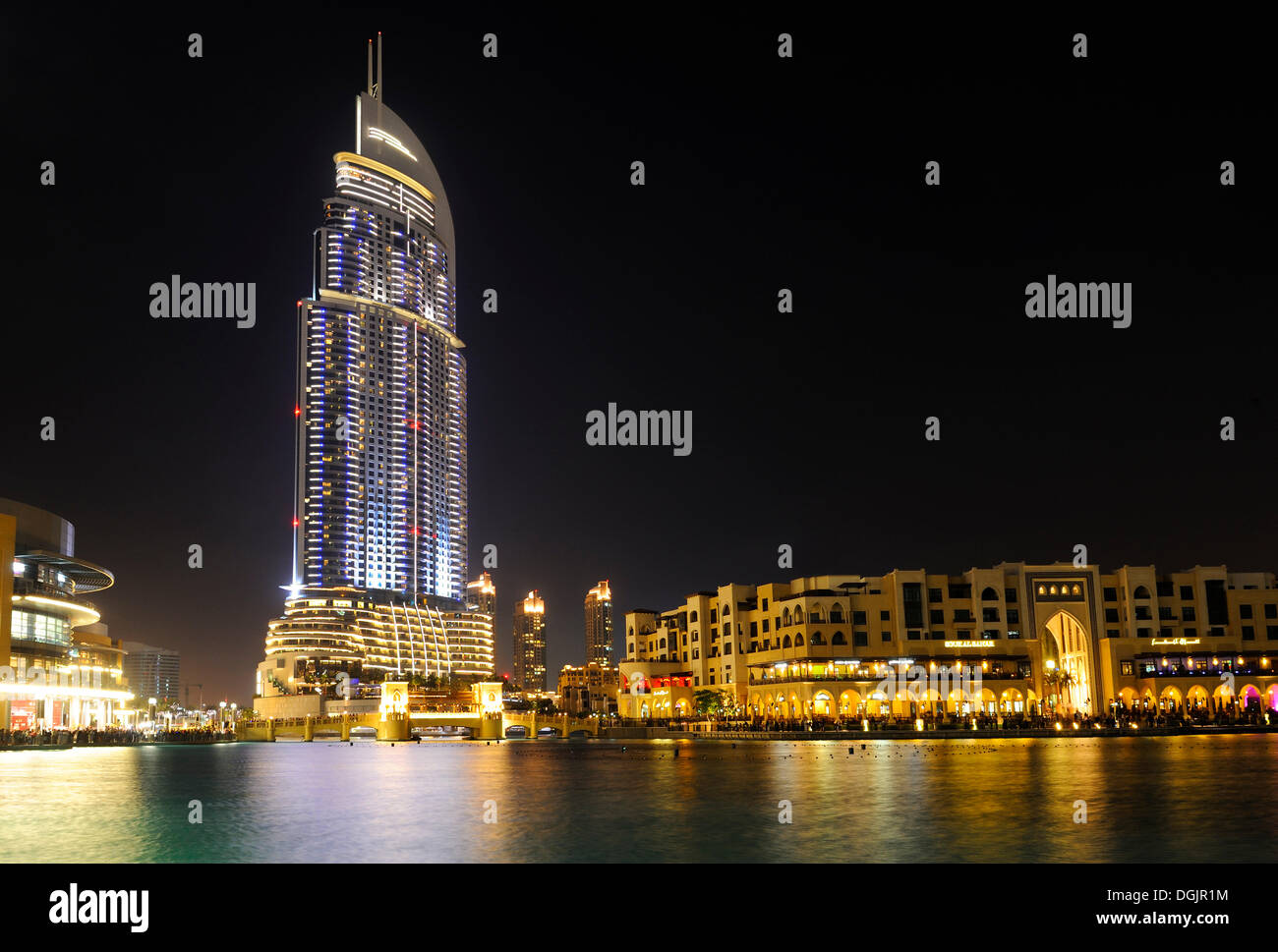 The Address, a luxury hotel with 63 floors and Souk Al Bahar, Dubai Fountain outside the Dubai Mall, Downtown Dubai Stock Photo