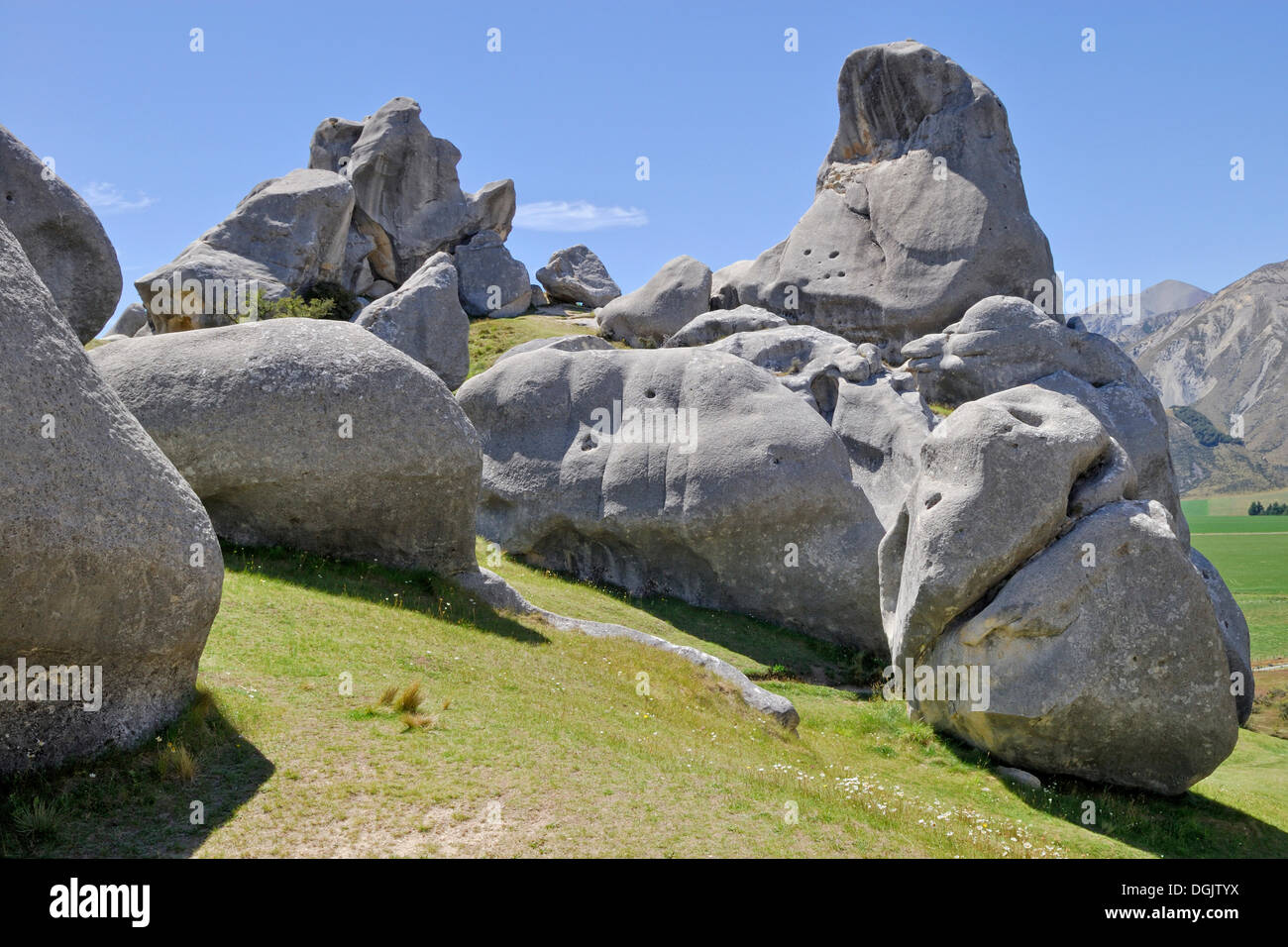 Limestone formation in the Castle Hill Limestone Rocks, Kura Tawhiti Conservation Area, Selwyn District, South Island Stock Photo