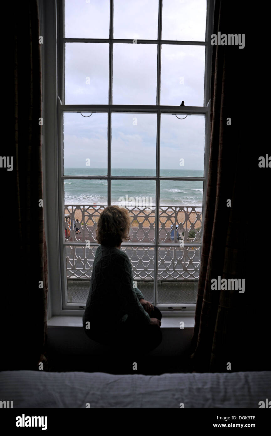 Feeling alone hi-res stock photography and images - Alamy