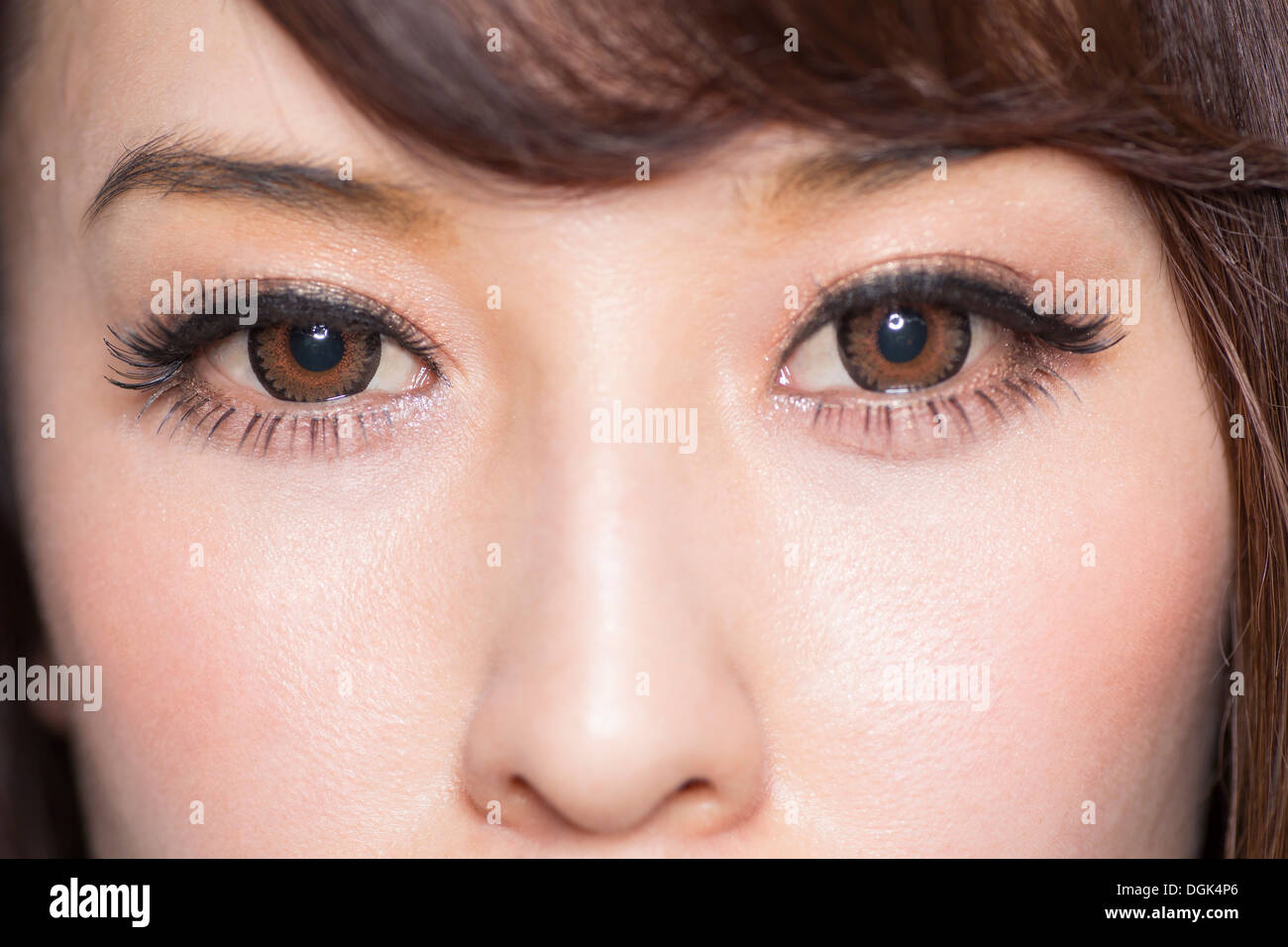 Portrait of woman with brown eyes
