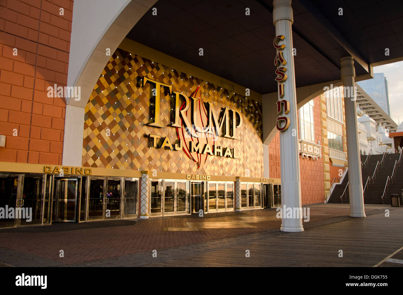 Trump Taj Mahal Casino at boardwalk at Atlantic CIty, New Jersey, closed down in 2016. United states Stock Photo