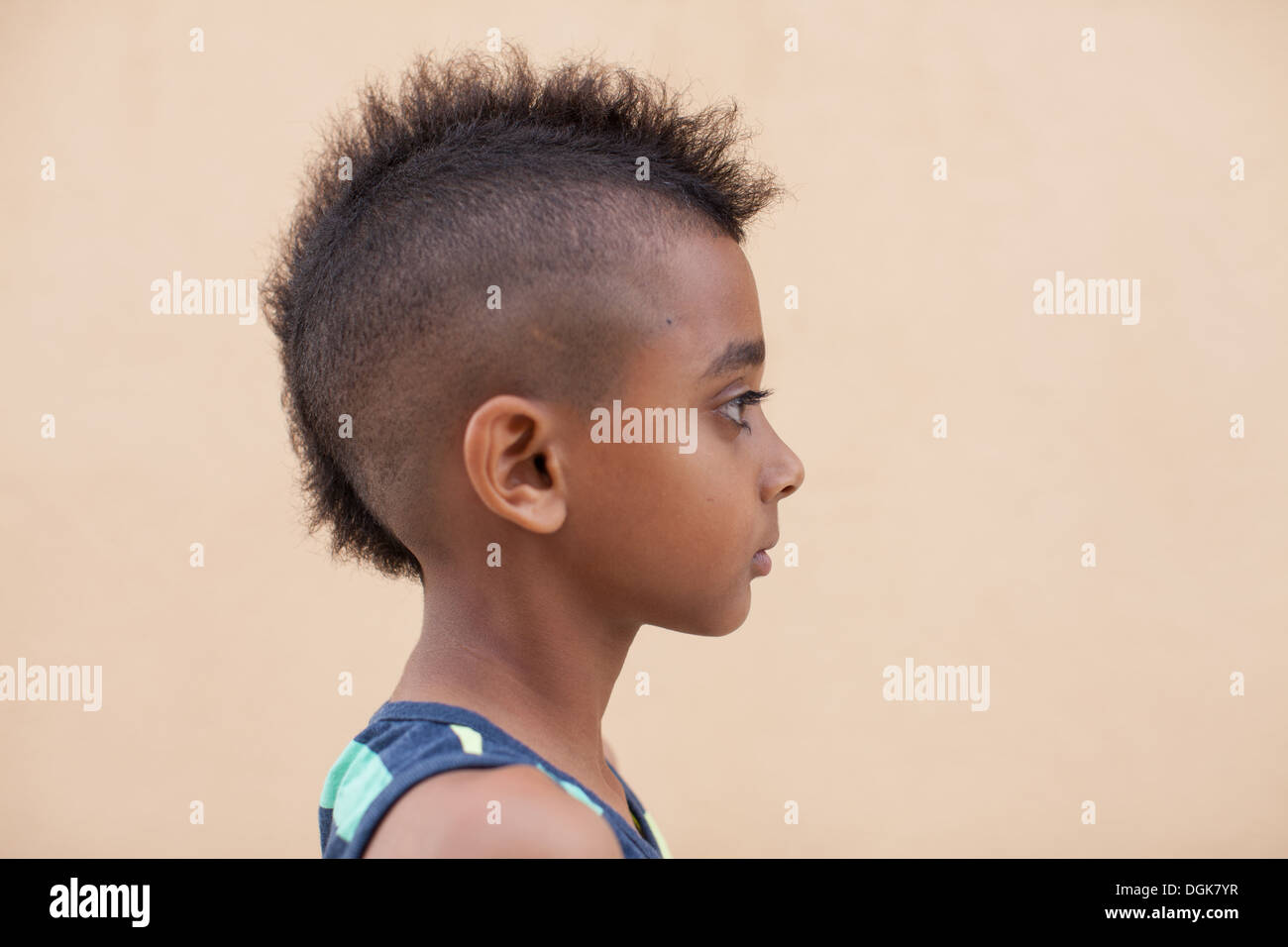 Mohawk hairstyle hi-res stock photography and images - Alamy