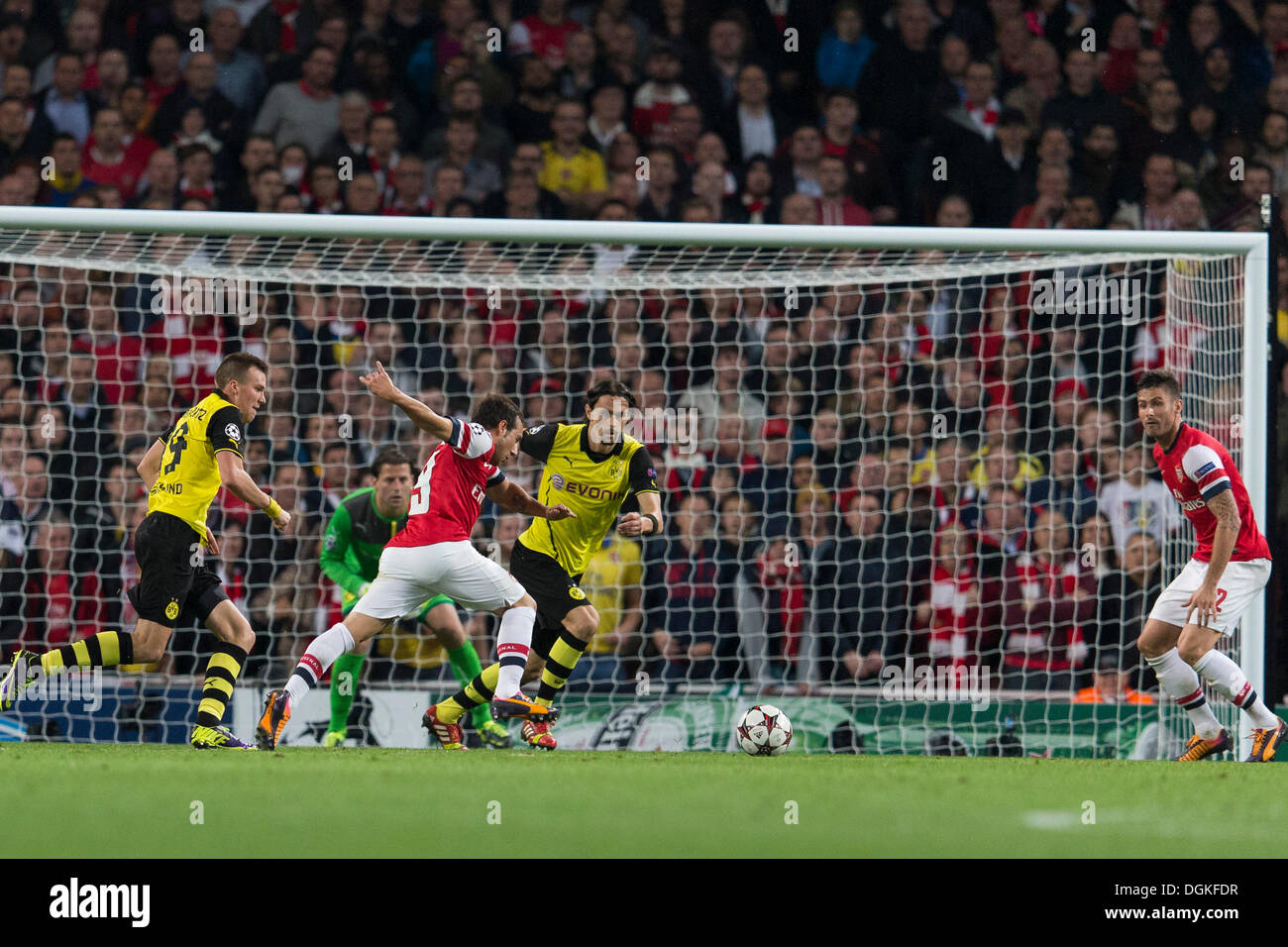 London, UK. 22nd Oct, 2013. Arsenal midfielder Santi CAZORLA lines up a shot during the Champions League game between Arsenal and Borussia Dortmund from the Emirates Stadium. © Action Plus Sports/Alamy Live News Stock Photo