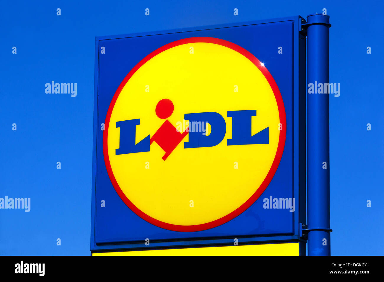 Lidl Logo Stock Photos & Lidl Logo Stock Images Alamy
