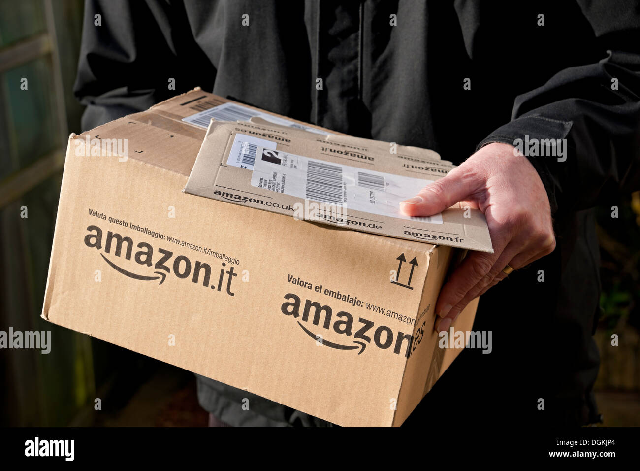 Amazon delivery hires stock photography and images Alamy