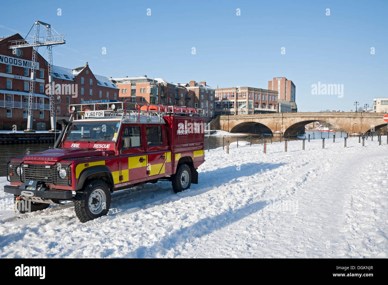 Fire truck river rescue hi-res stock photography and images - Alamy