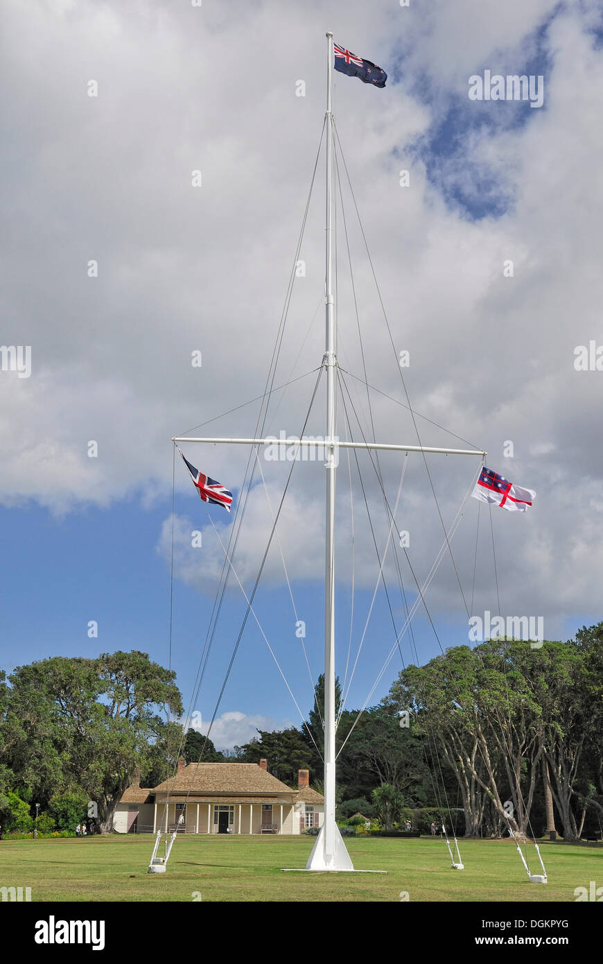 Flagpole in front of the Treaty House, Waitangi Treaty Grounds, Waitangi, North Island, New Zealand Stock Photo