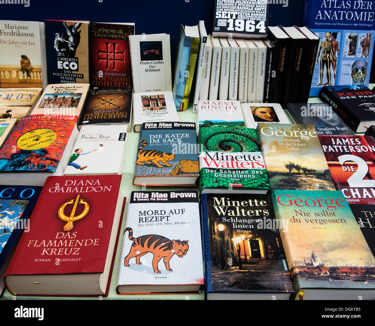 Outdoor Book Stall High Resolution Stock Photography And Images Alamy