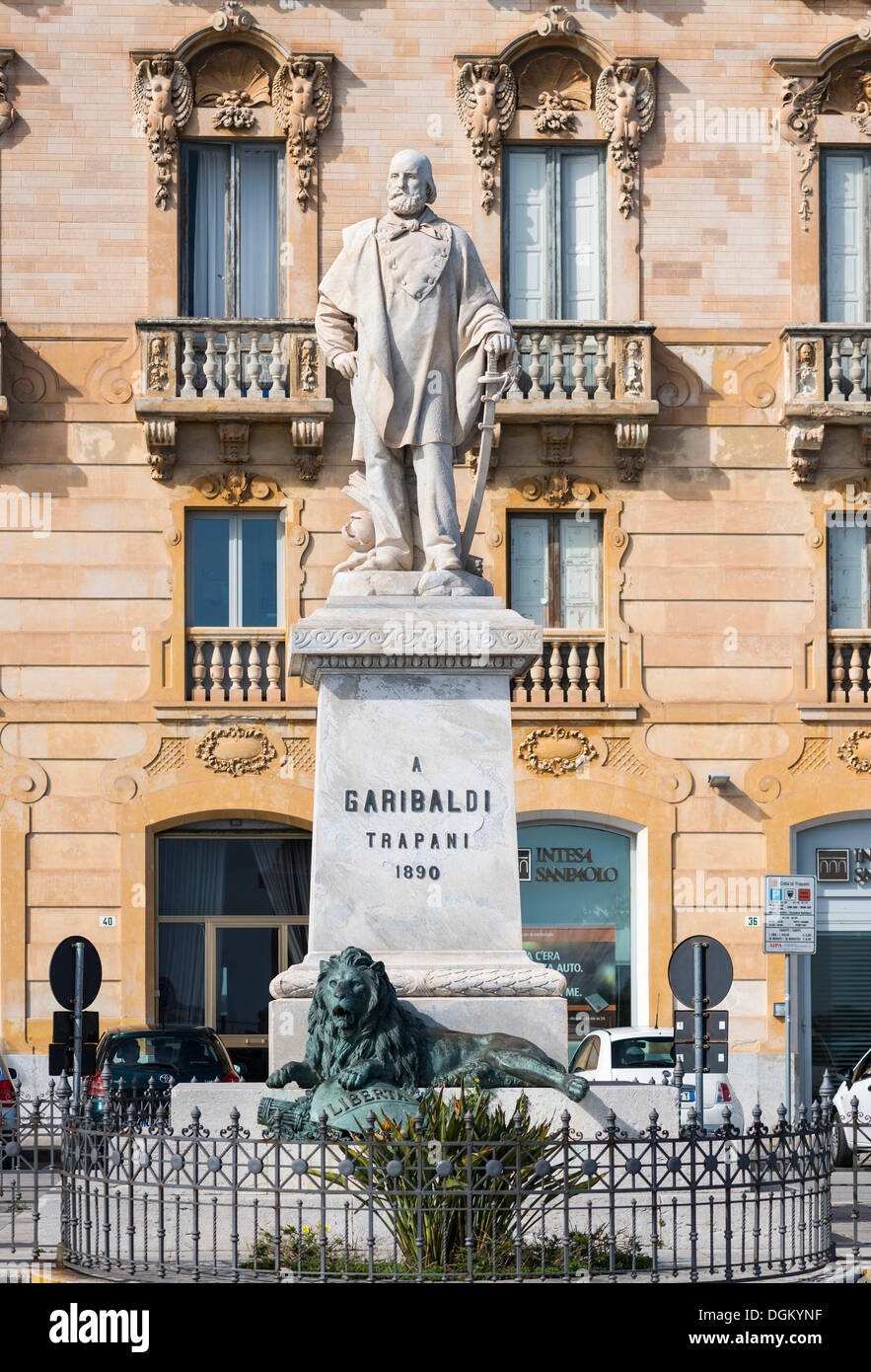 Monument to Giuseppe Garibaldi, Viale Regina Elena, Trapani, Trapani, Province of Trapani, Sicily, Italy Stock Photo