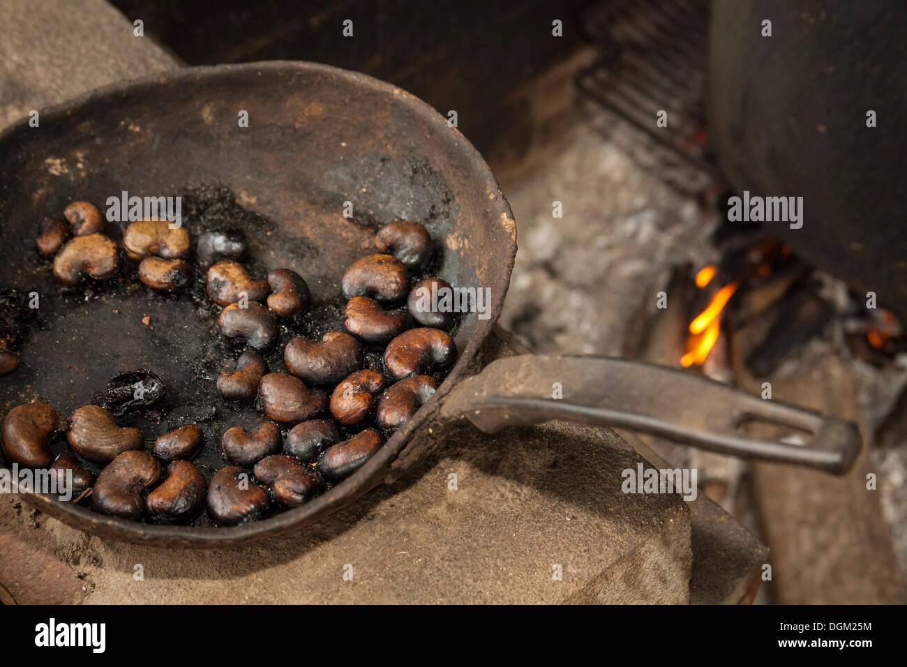 Pan with roasted cashew nuts Stock Photo Alamy