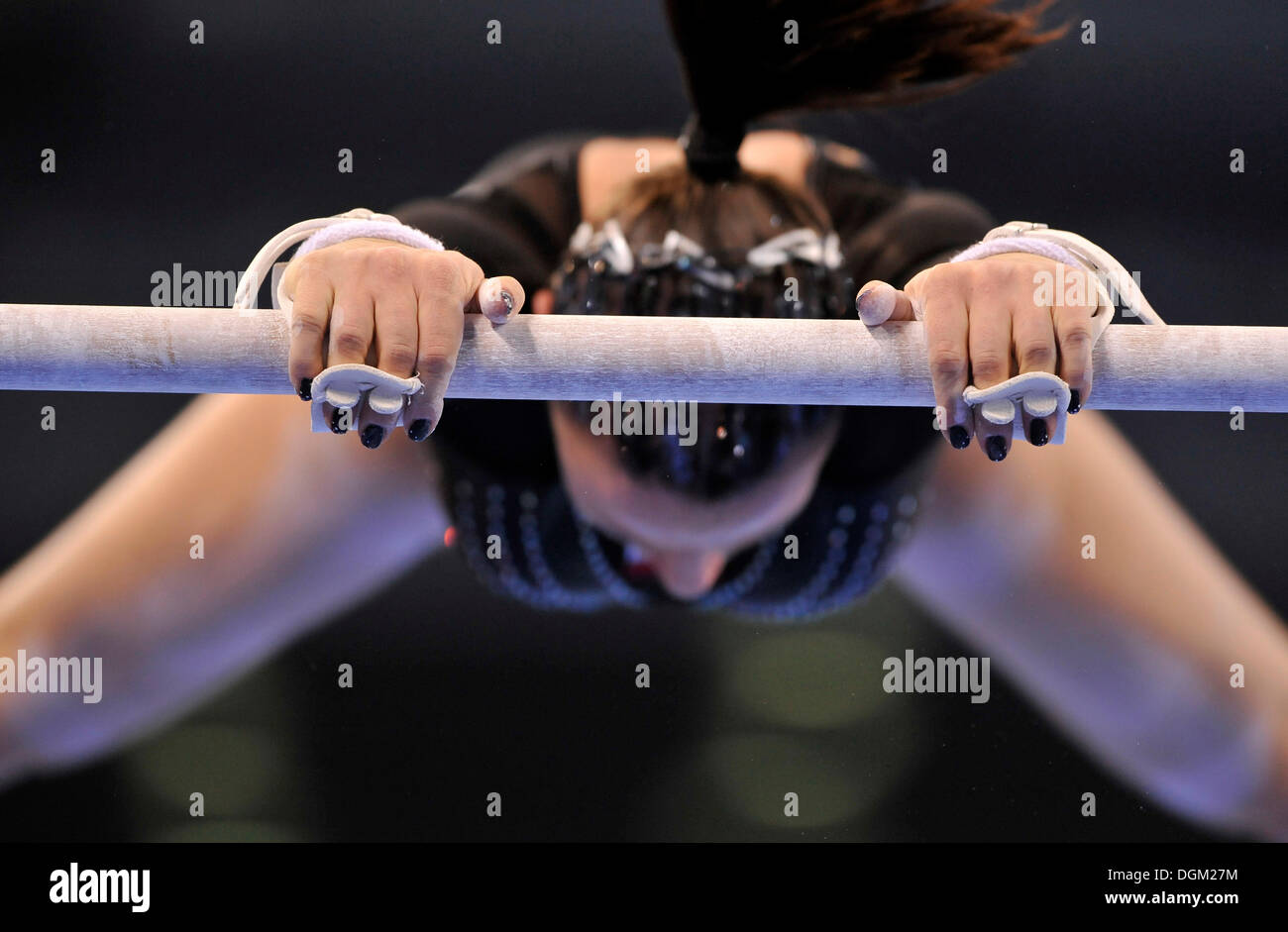 Woman gymnastics hang bar hires stock photography and images Alamy