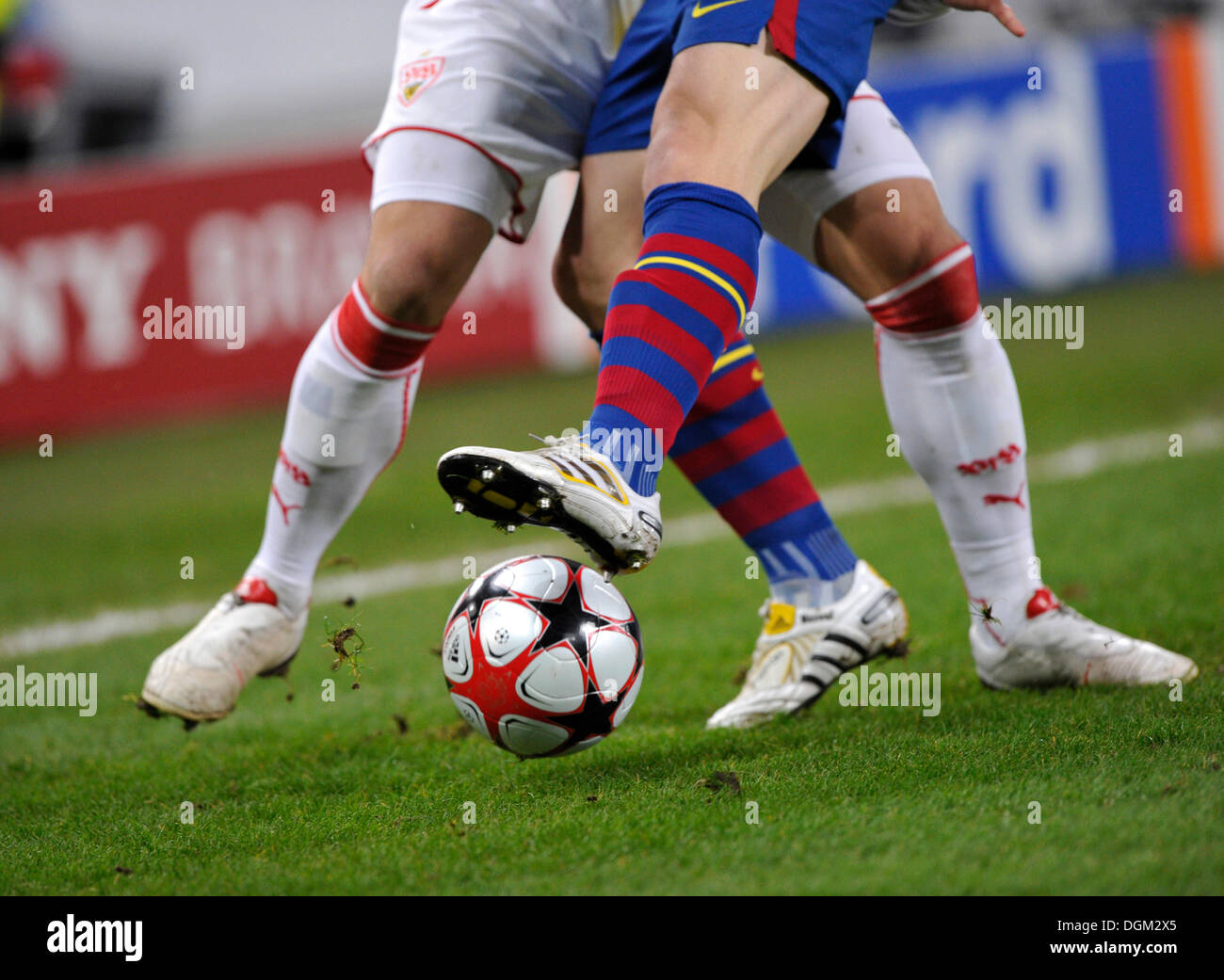 Close Up Tackling Vfb Stuttgart Vs Fc Barcelona Stock Photo Alamy