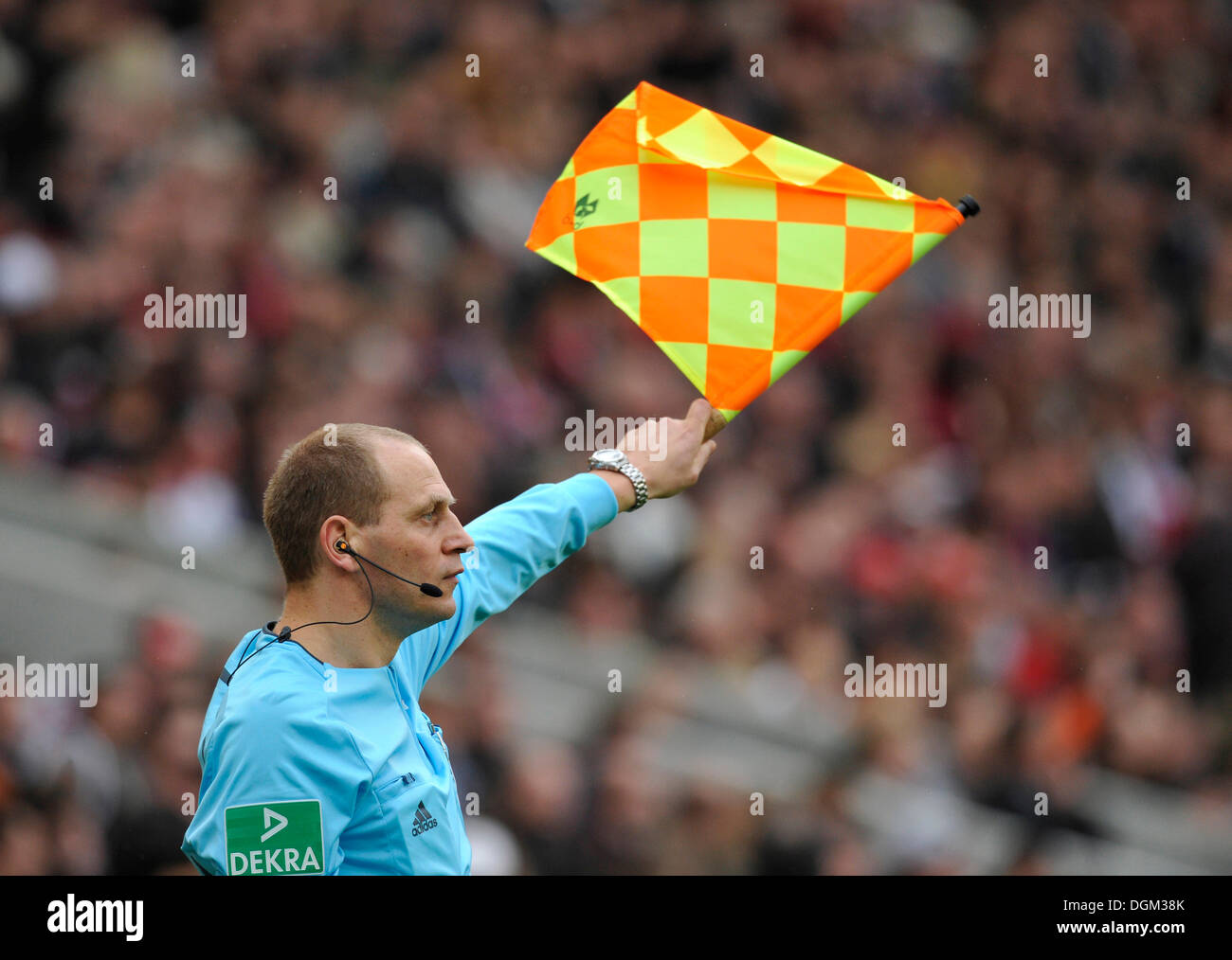 Assistant referee Soenke Glindemann calling offside Stock Photo - Alamy
