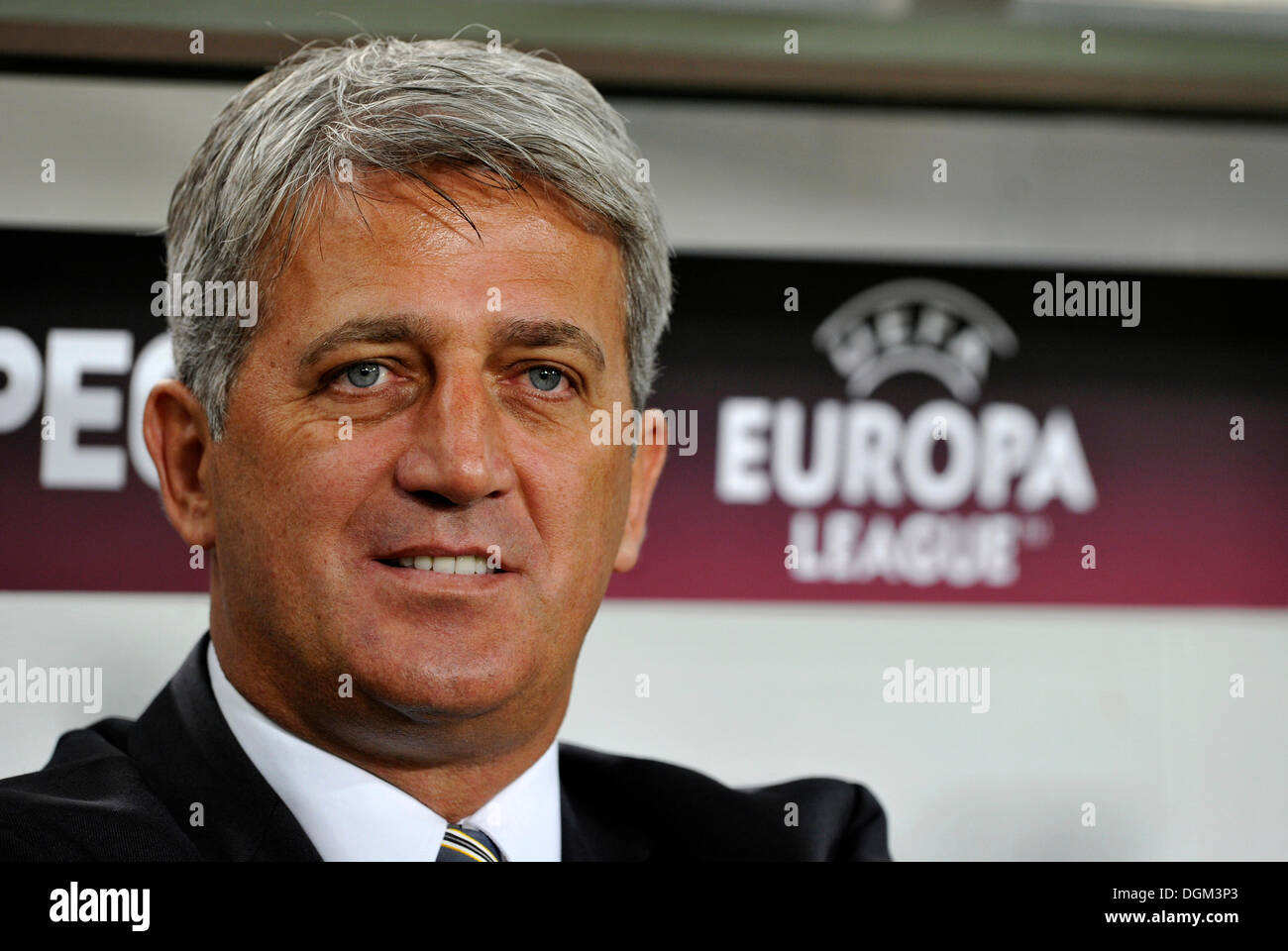 Vladimir Petkovic, Coach of BSC Young Boys Bern, in front of the logo of the UEFA Europa League, Mercedes-Benz Arena, Stuttgart Stock Photo