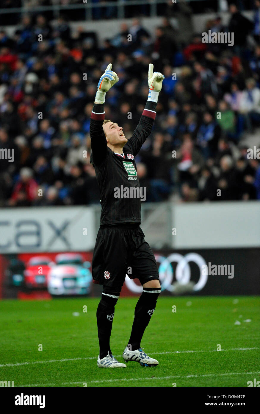 Celebrating goal keeper Tobias Sippel, 1 FC Kaiserslautern Stock Photo